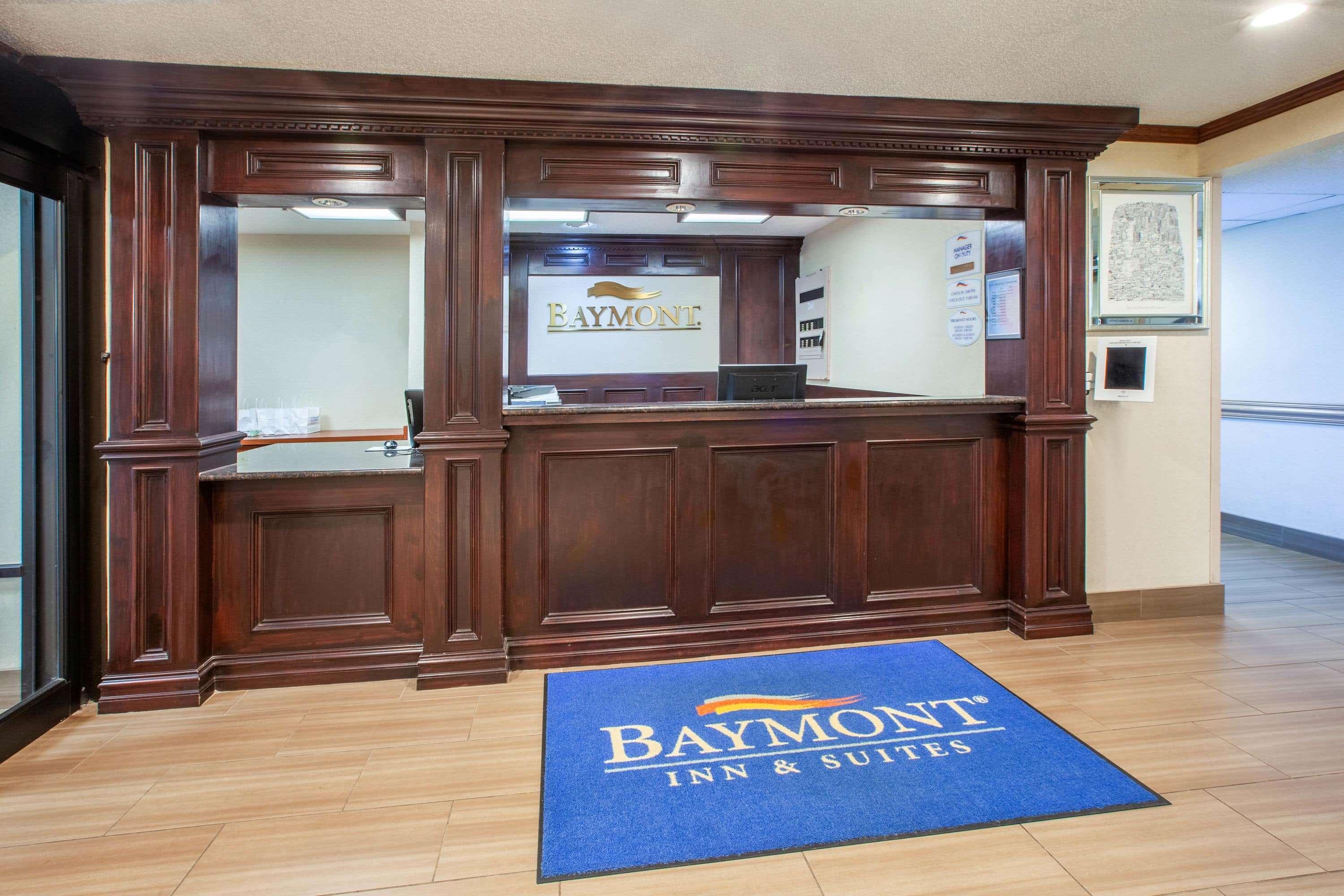 Baymont By Wyndham Grand Rapids Airport Hotel Exterior foto